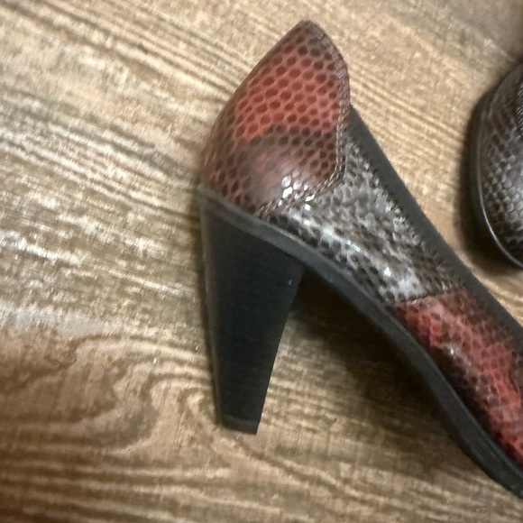 Hispanitas size 40 (9.5) worn once Chic Snakeskin Patterned Heels - Picture 3 of 11